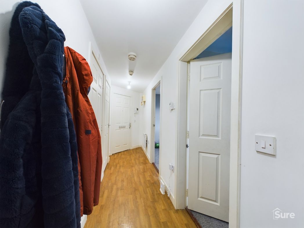 Property image 4 of 8