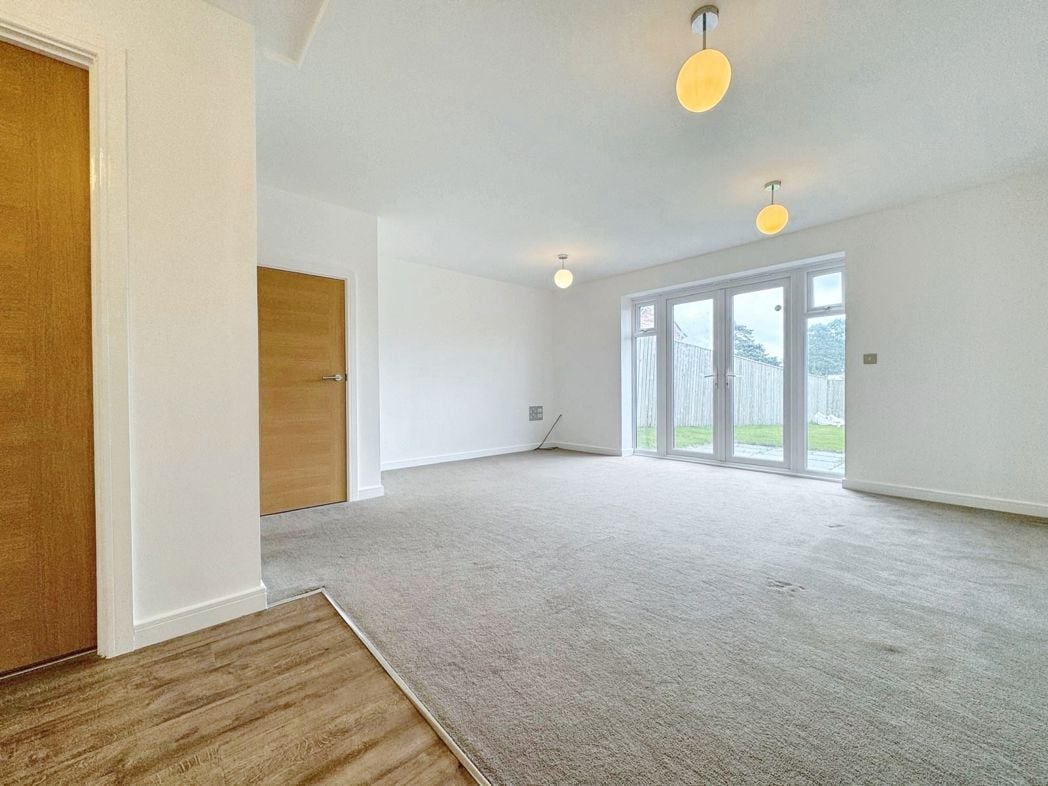 Property image 2 of 10