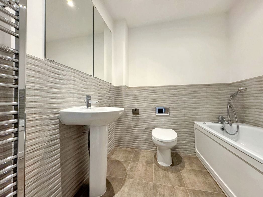 Property image 10 of 10
