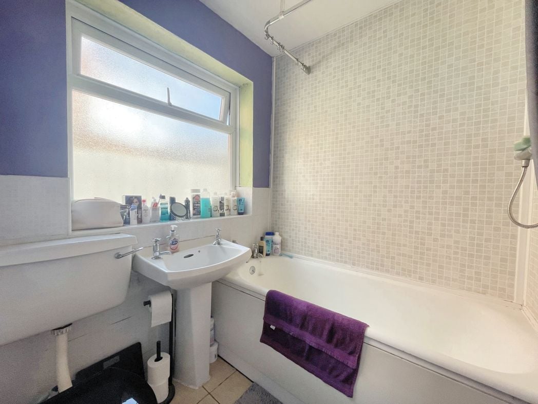 Property image 6 of 11