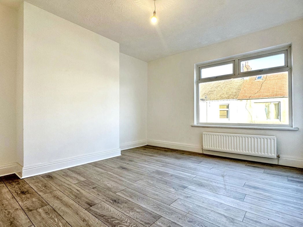 Property image 2 of 16