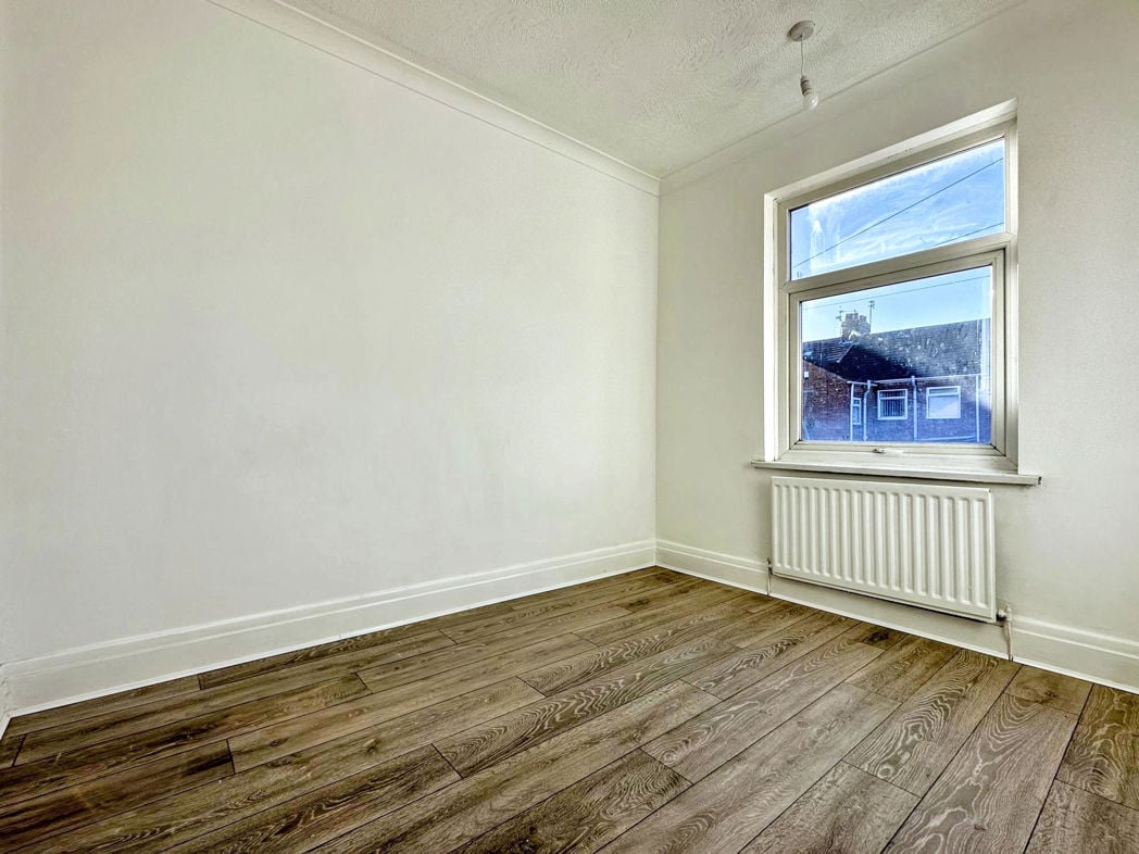Property image 8 of 16