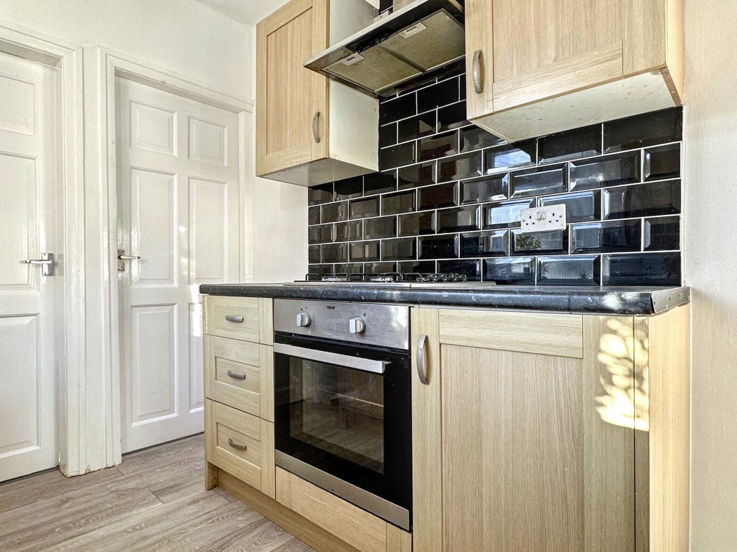 Property image 12 of 16