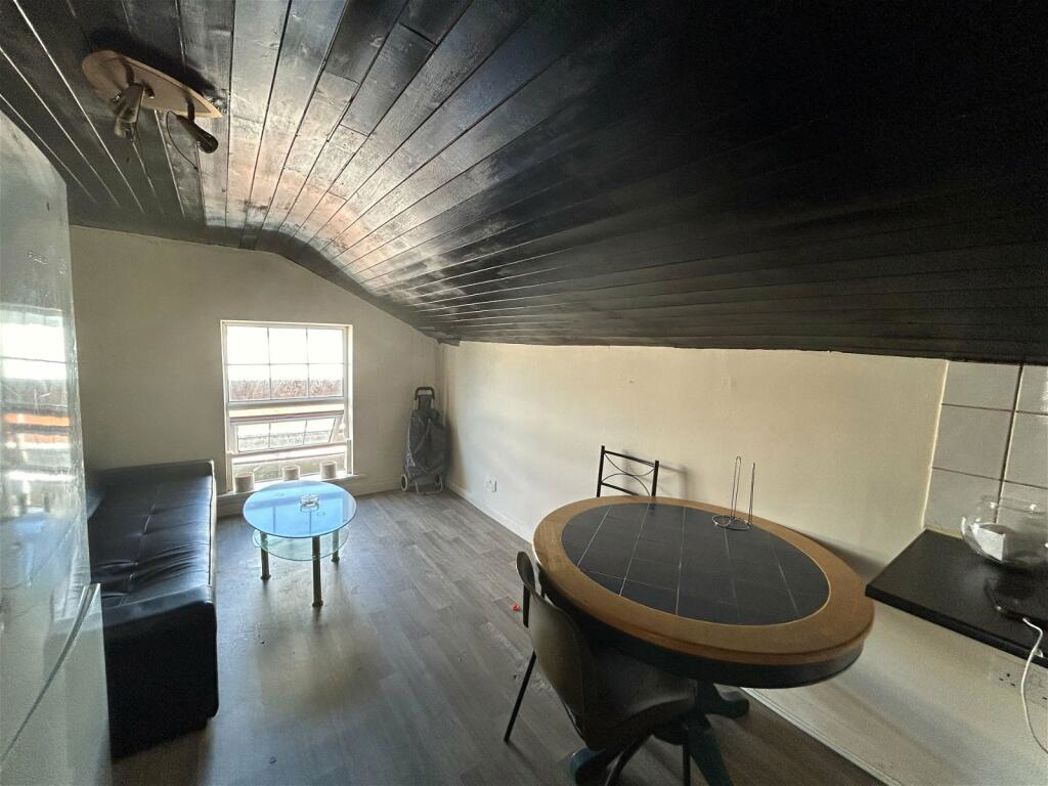 Property image 2 of 8