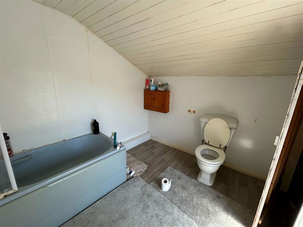 Property image 6 of 8