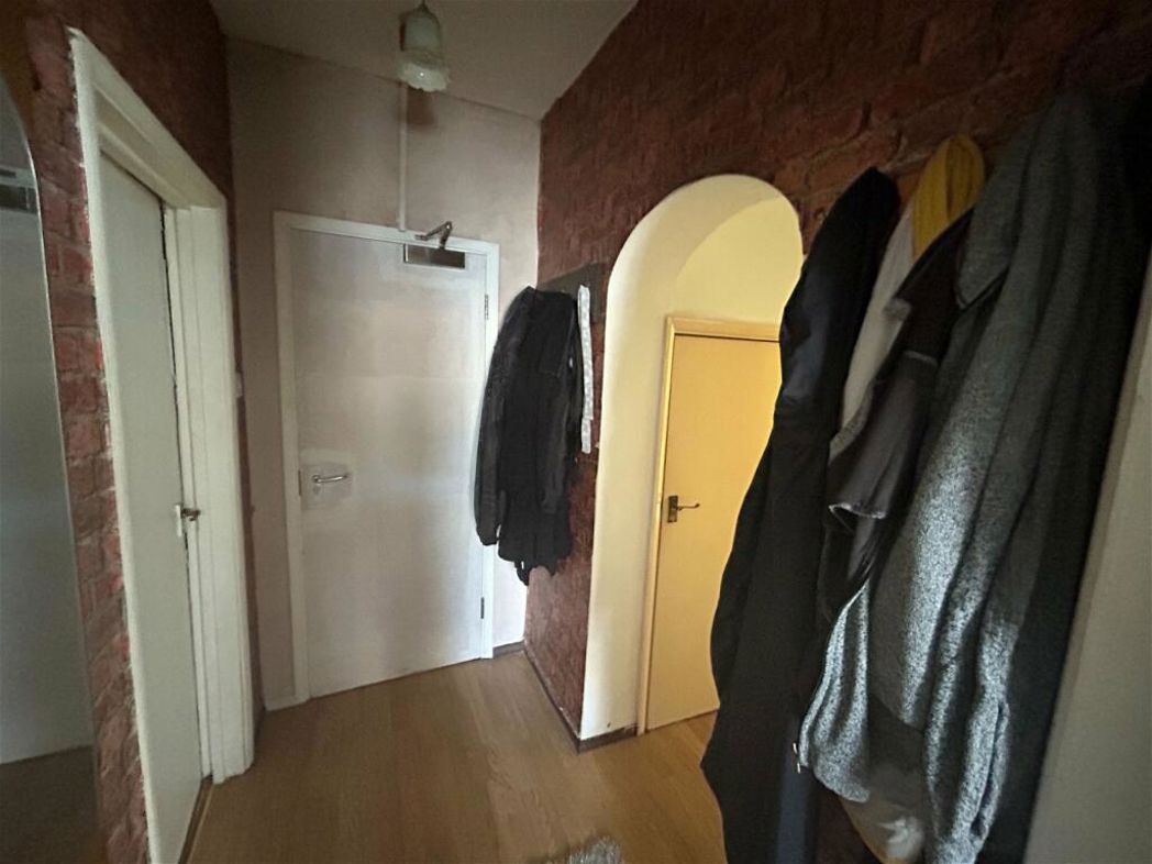 Property image 2 of 6