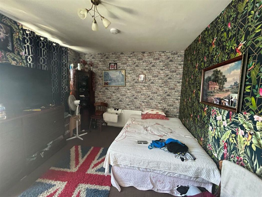 Property image 4 of 6