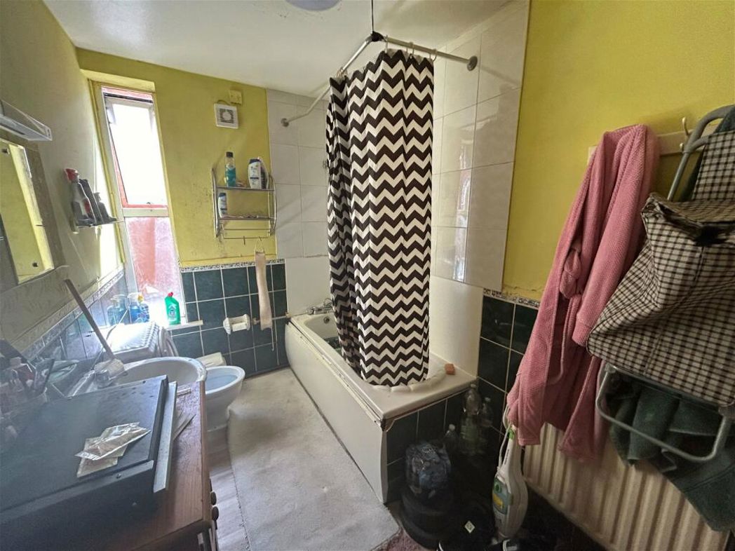 Property image 5 of 6