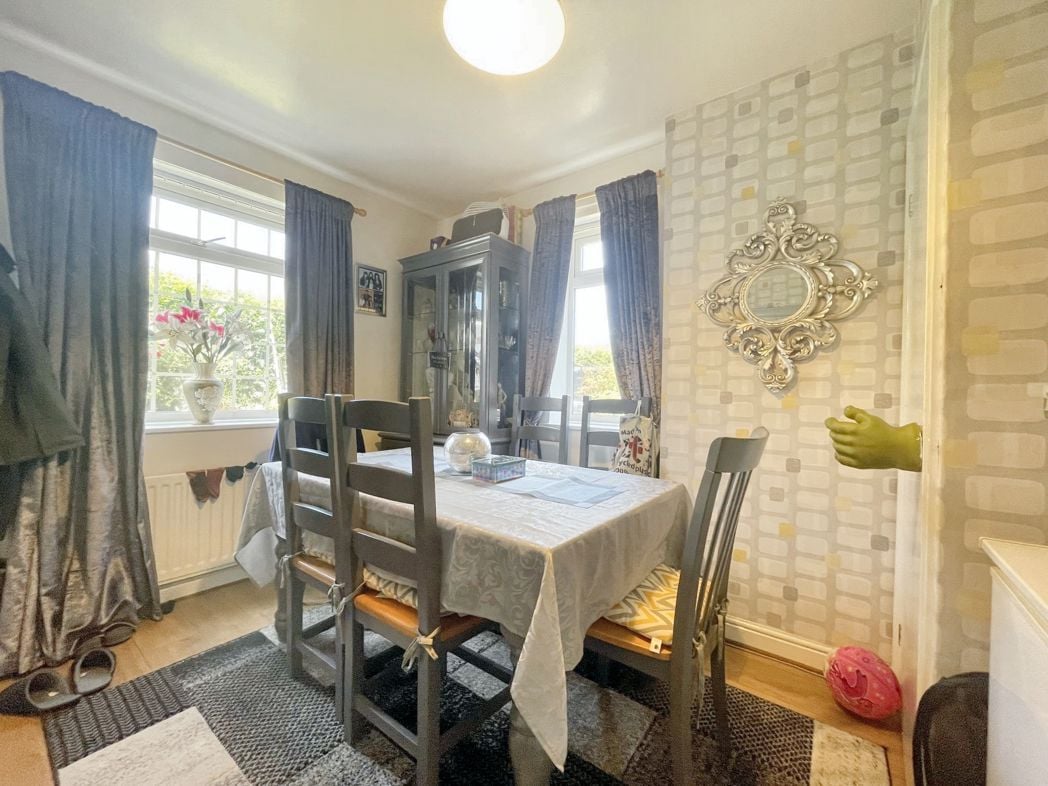Property image 4 of 13