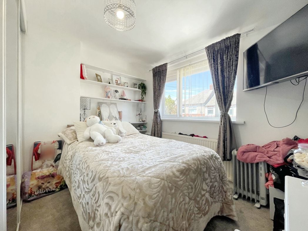 Property image 8 of 13
