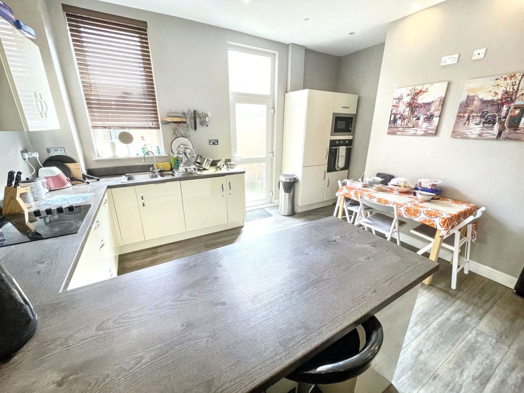 Property image 3 of 7