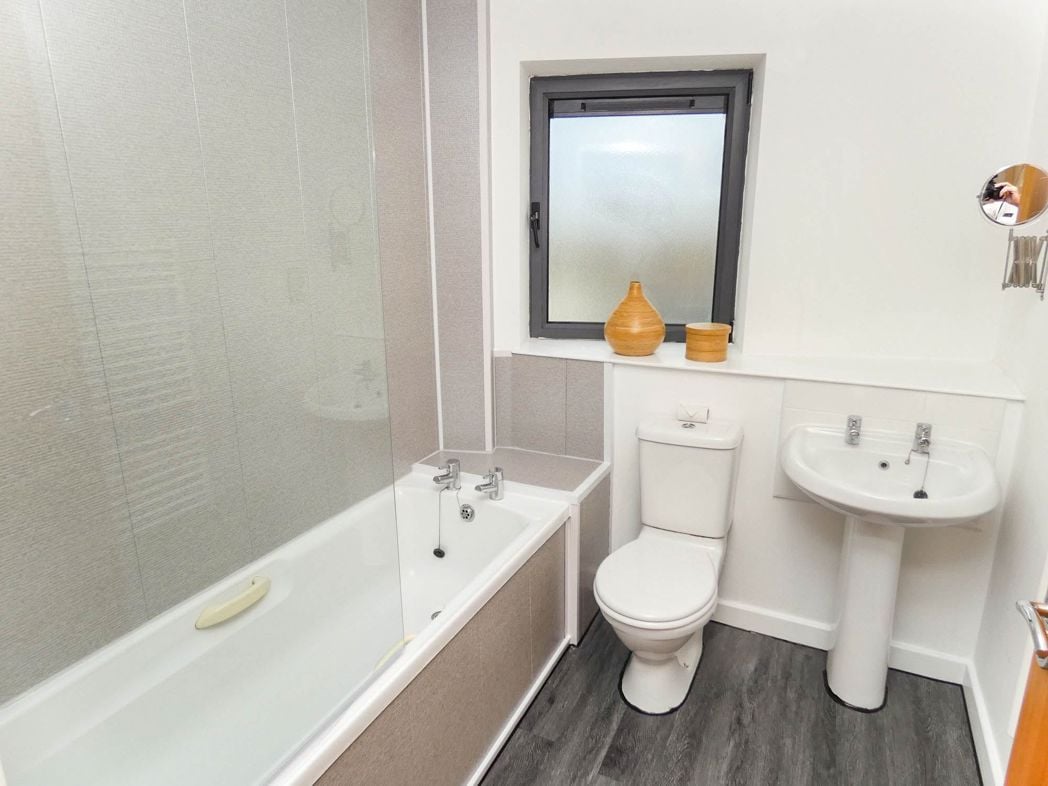 Property image 13 of 15