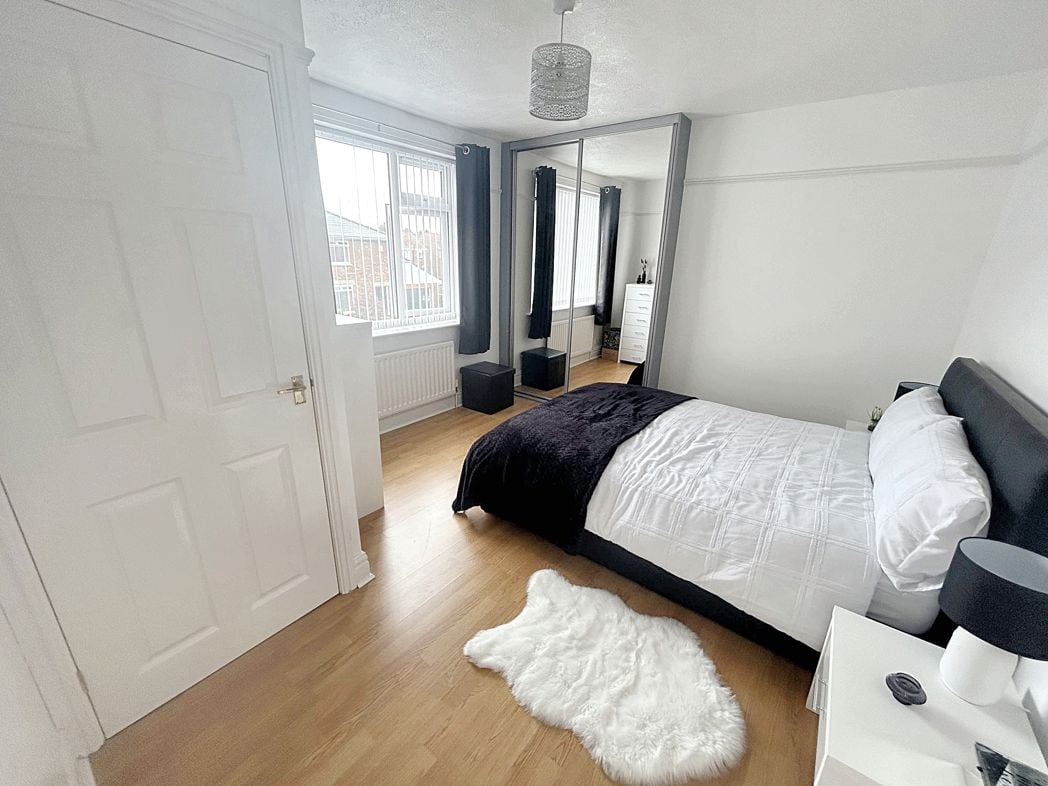 Property image 12 of 25