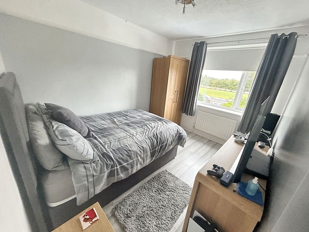 Property image 14 of 25