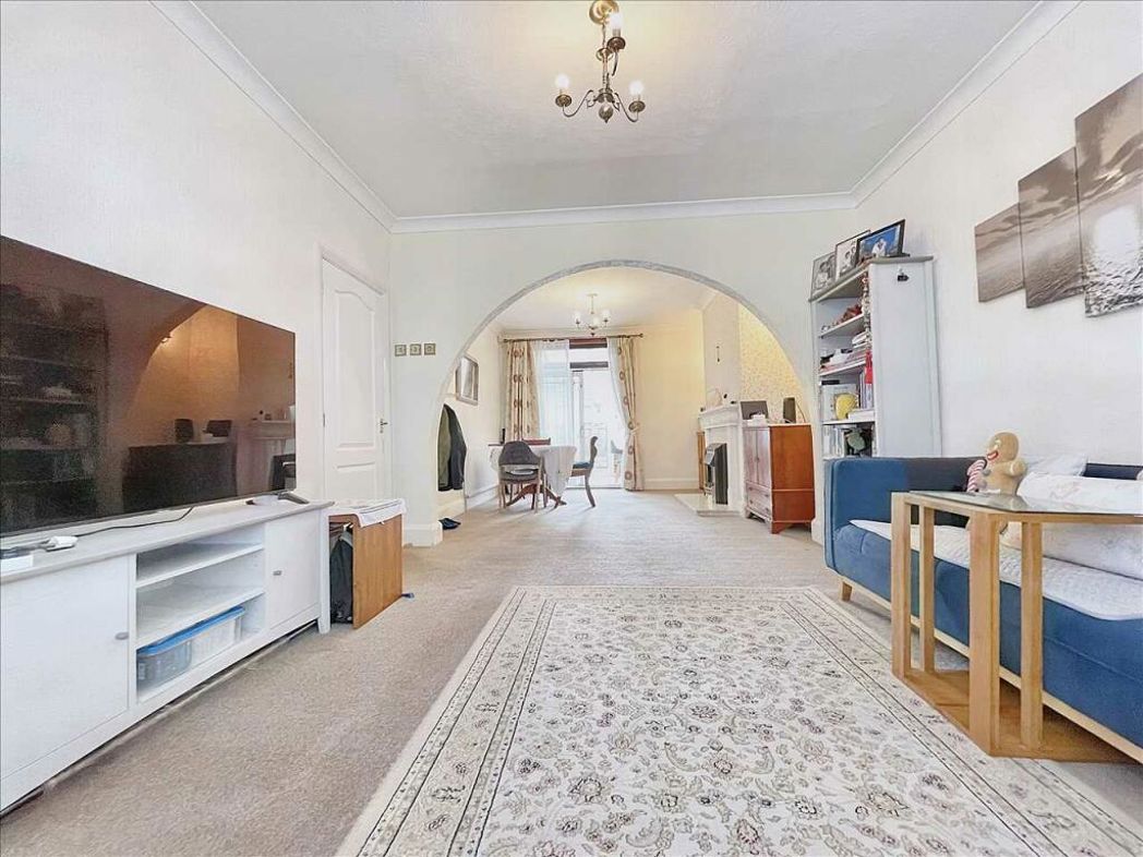 Property image 3 of 25