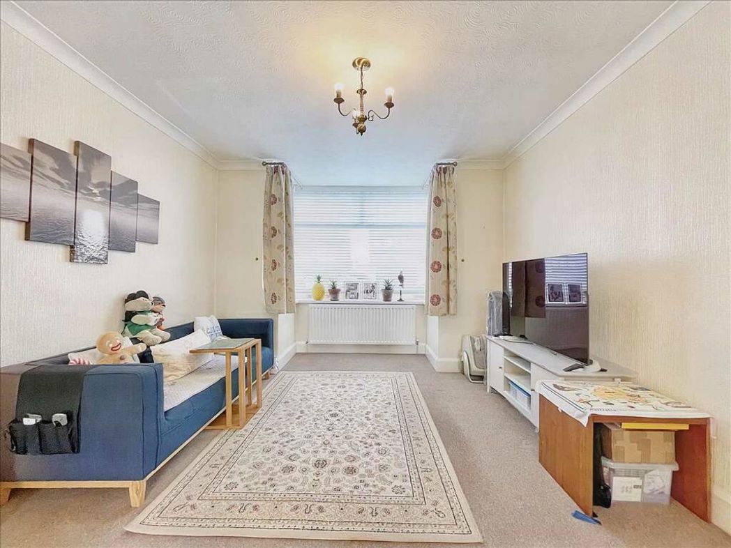 Property image 6 of 25