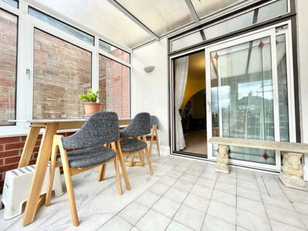 Property image 9 of 25