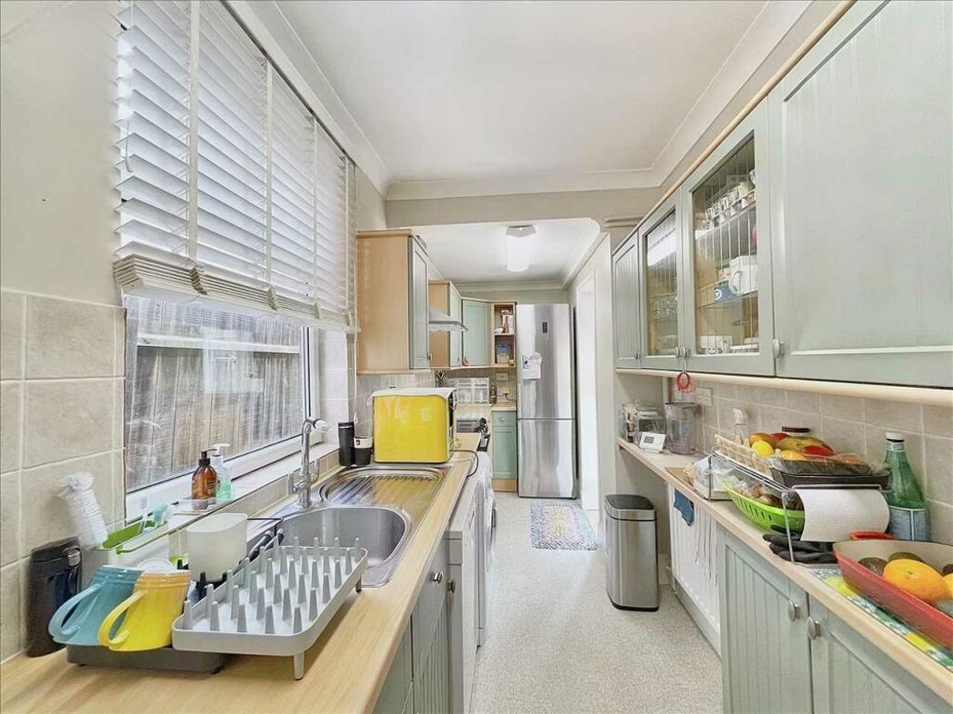Property image 11 of 25