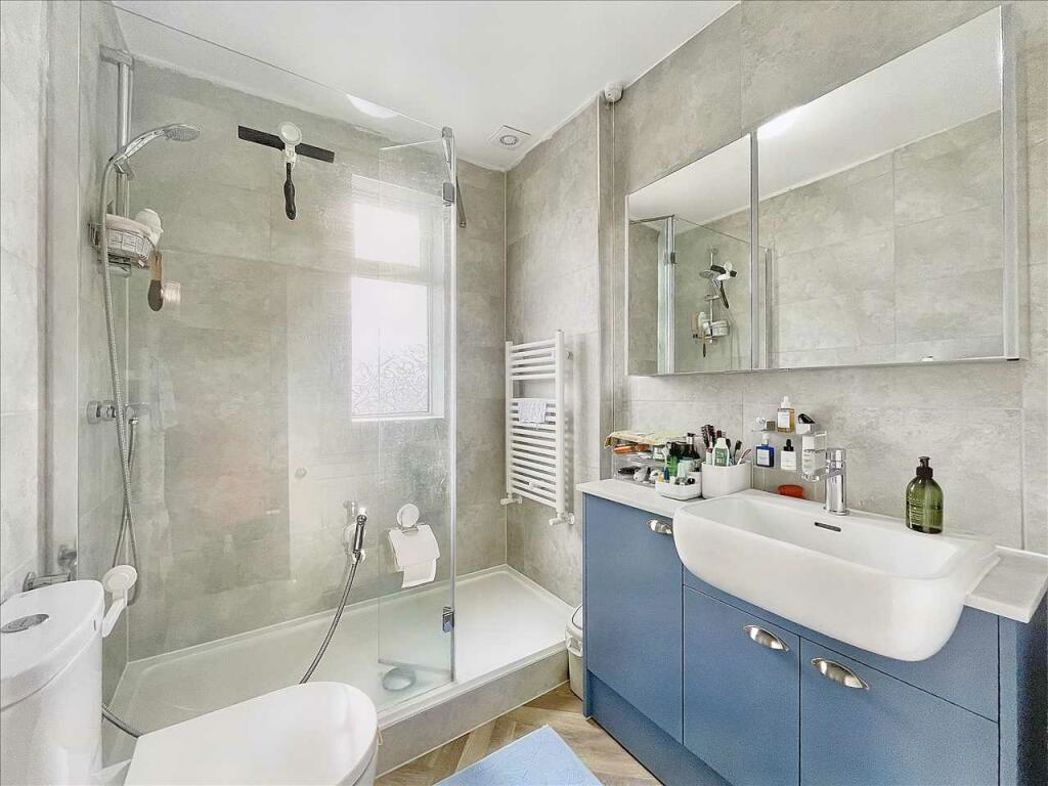 Property image 15 of 25