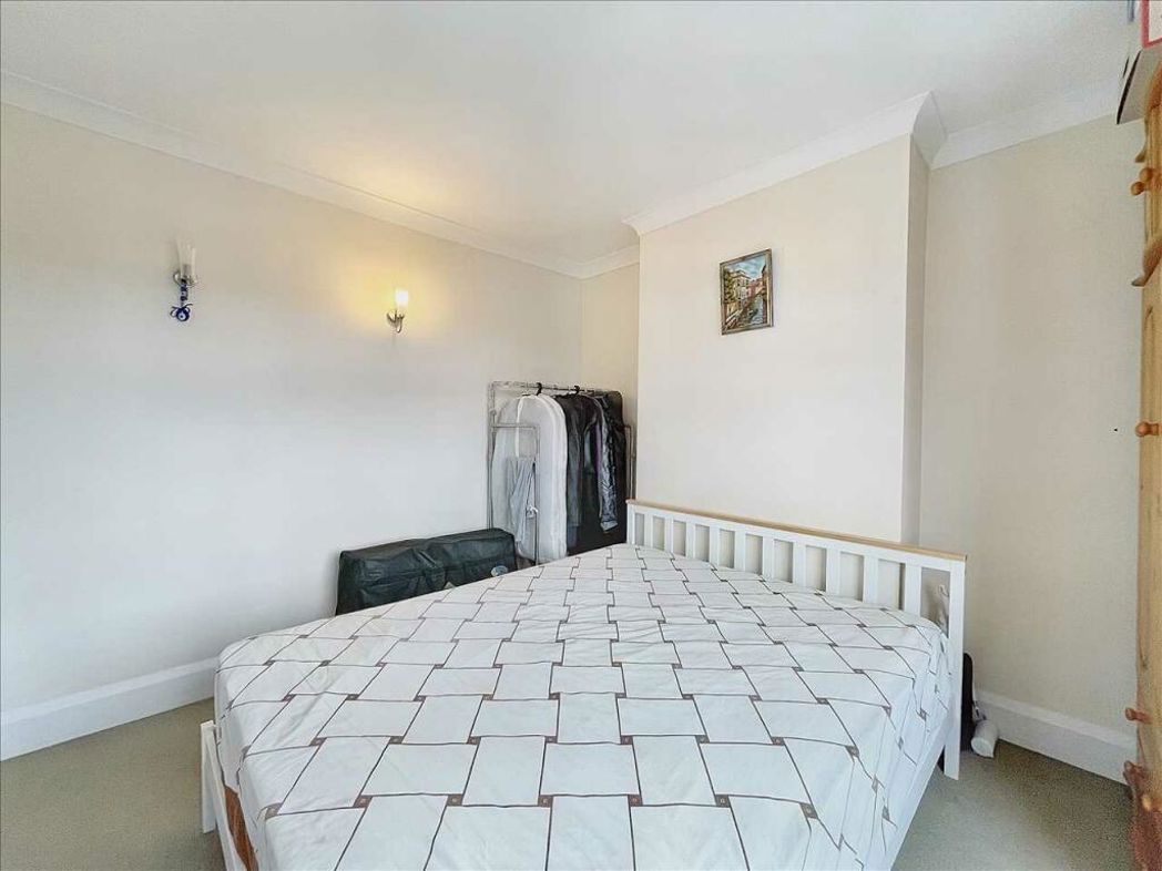Property image 21 of 25