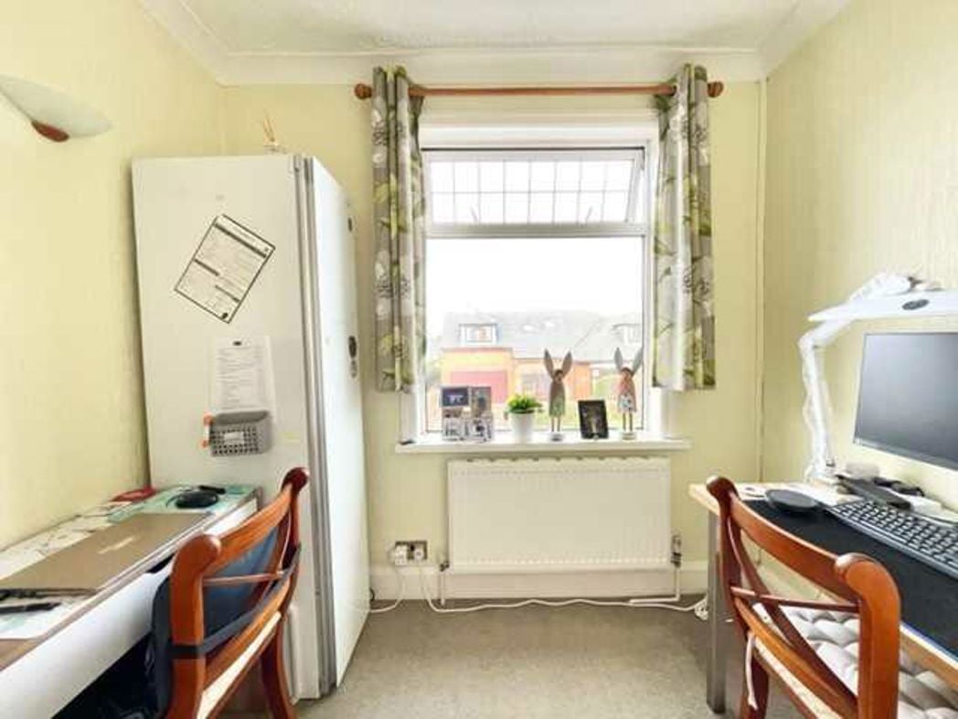 Property image 23 of 25