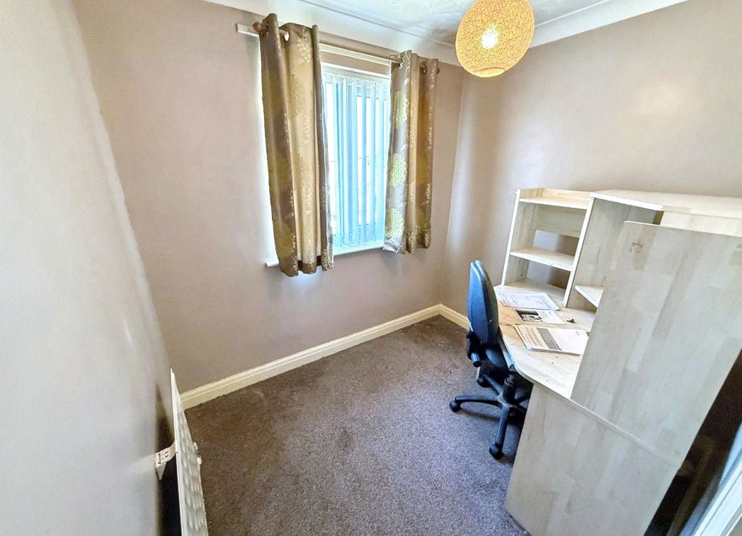 Property image 11 of 13