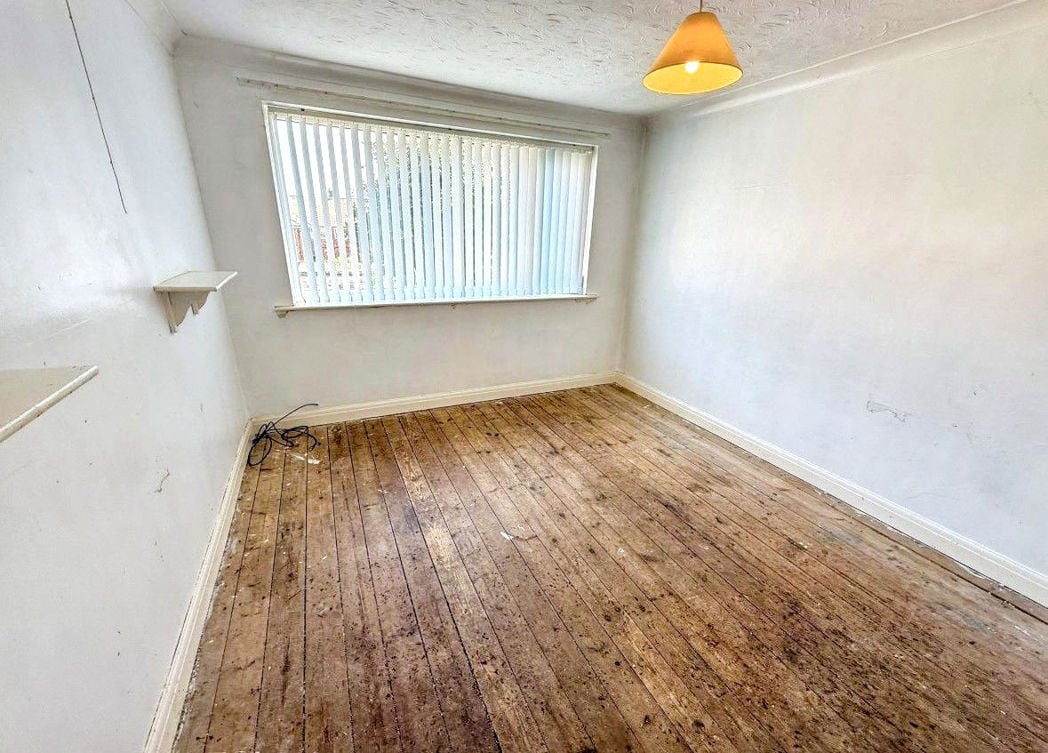 Property image 10 of 13