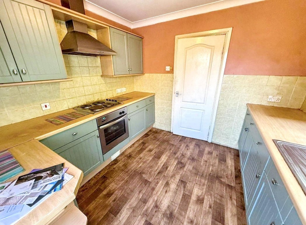 Property image 4 of 13