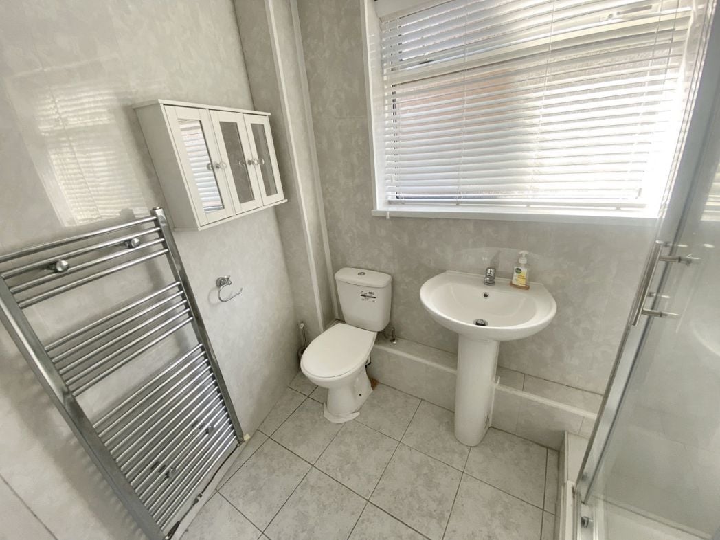 Property image 7 of 8