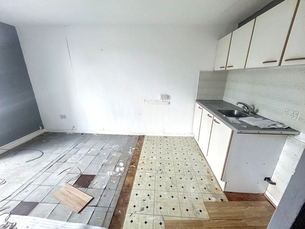 Property image 2 of 7