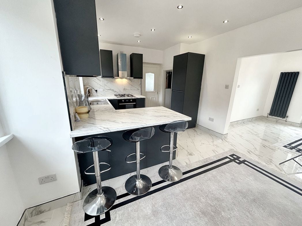 Property image 7 of 17