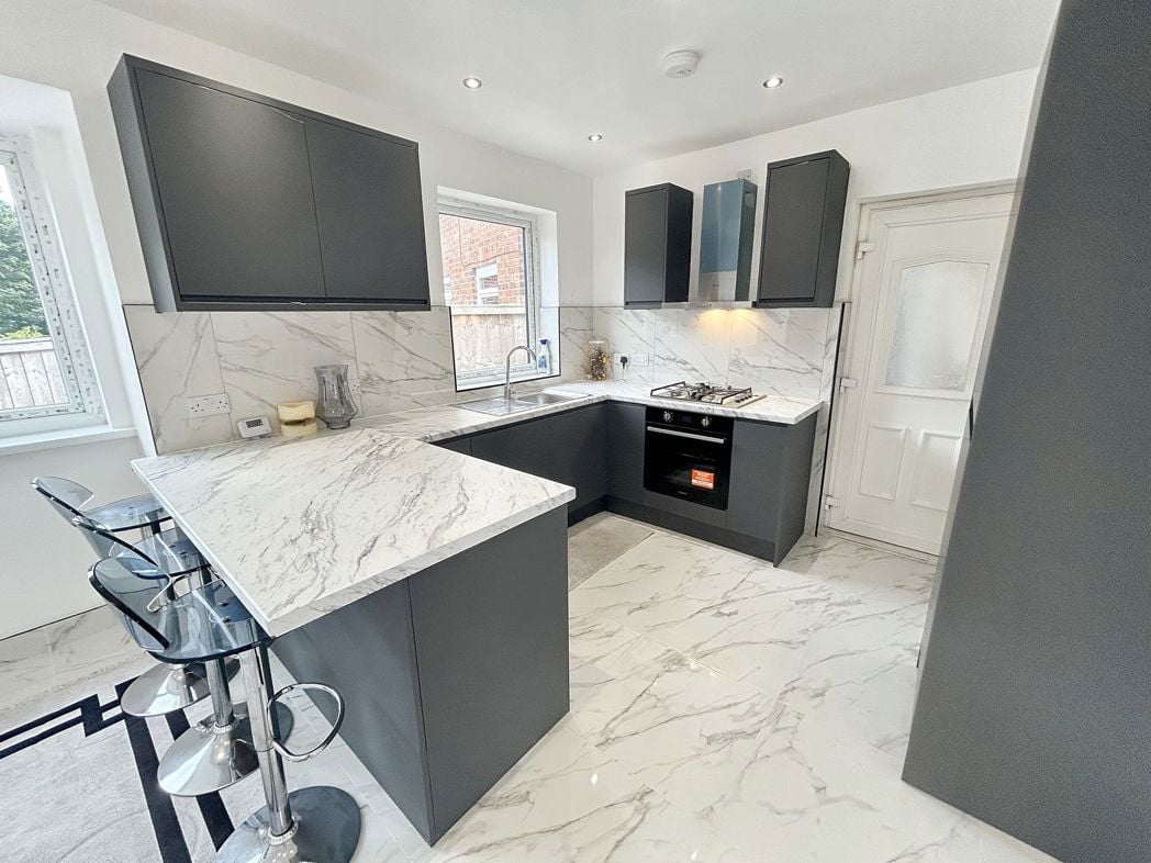 Property image 3 of 17