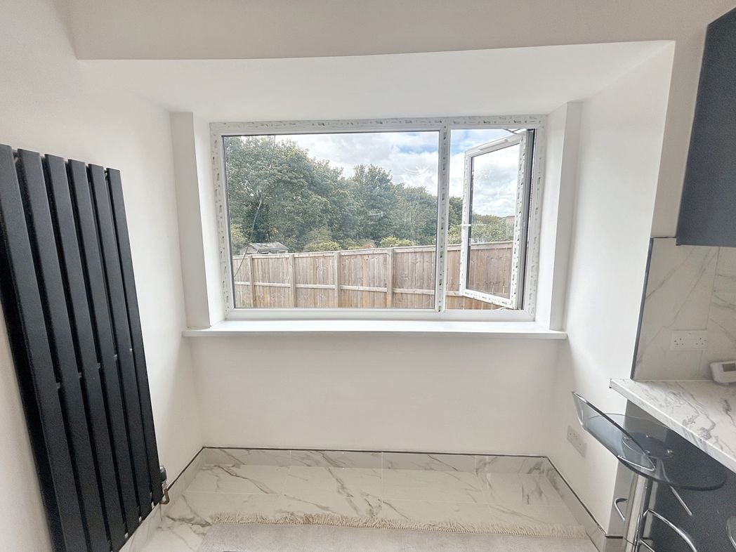 Property image 6 of 17