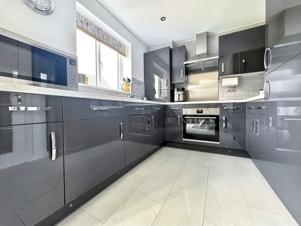 Property image 3 of 27