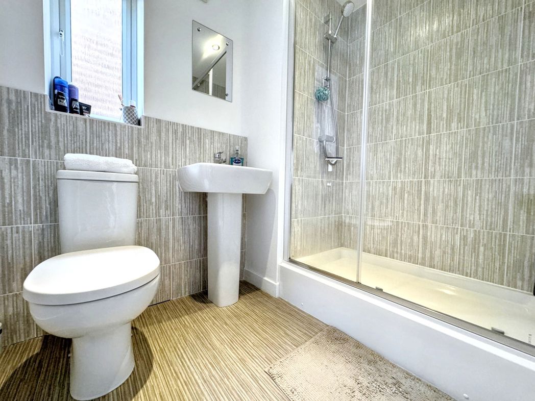 Property image 17 of 27