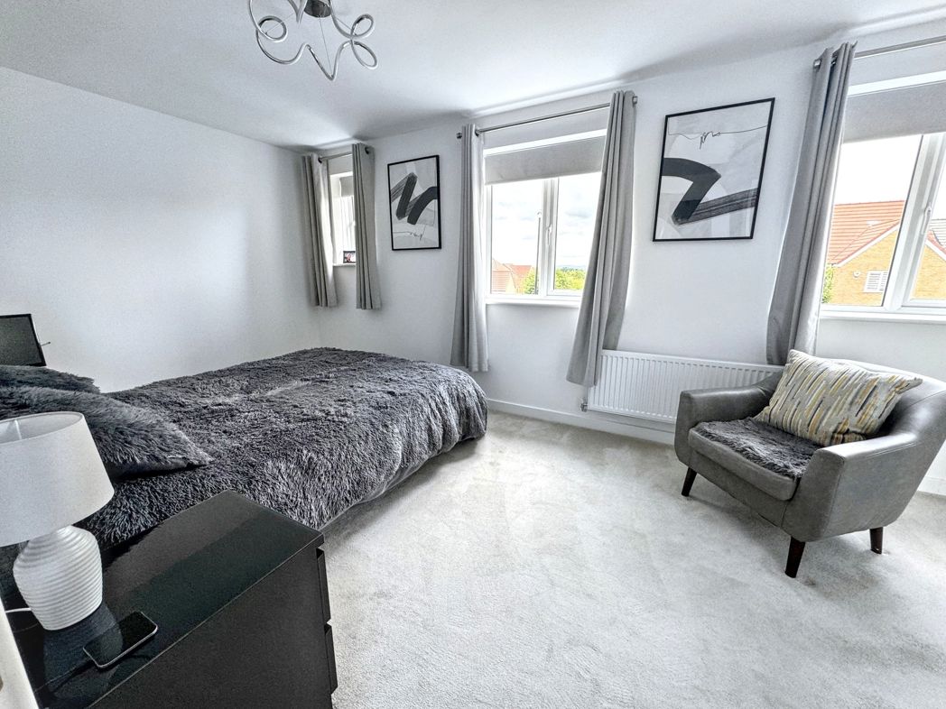 Property image 13 of 27