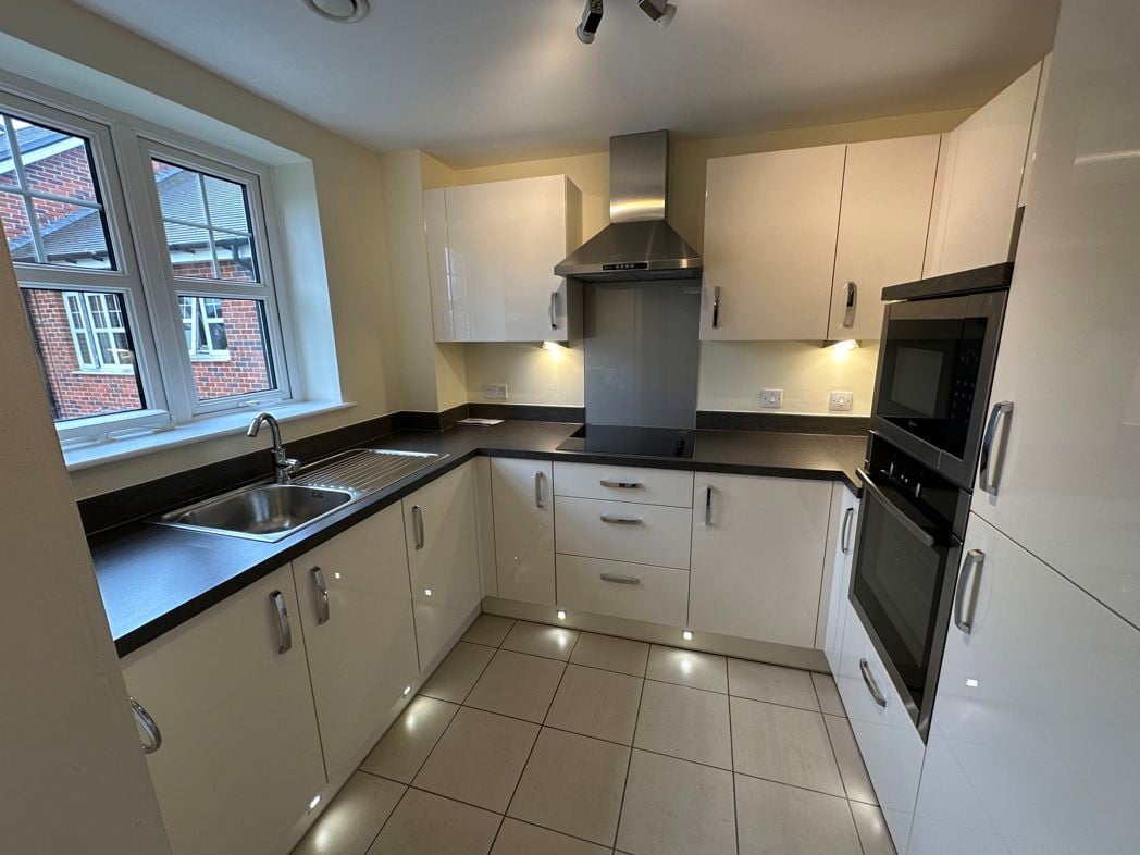 Property image 7 of 18