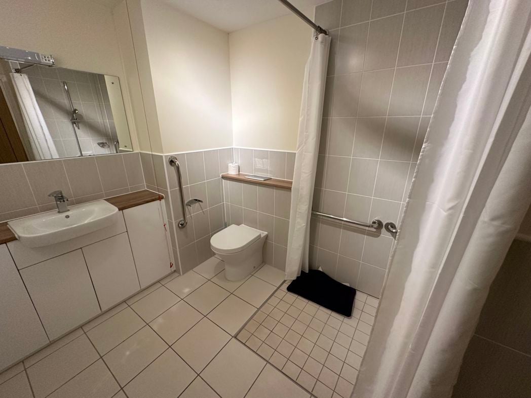 Property image 12 of 18