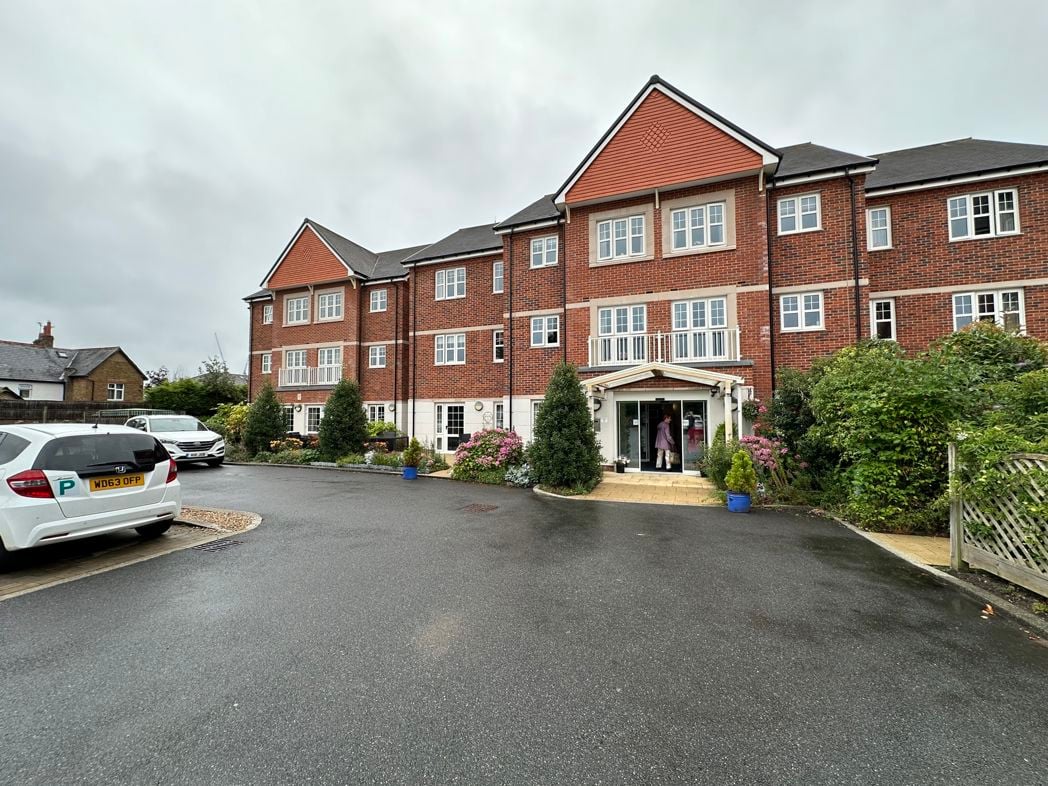 Property image 16 of 18