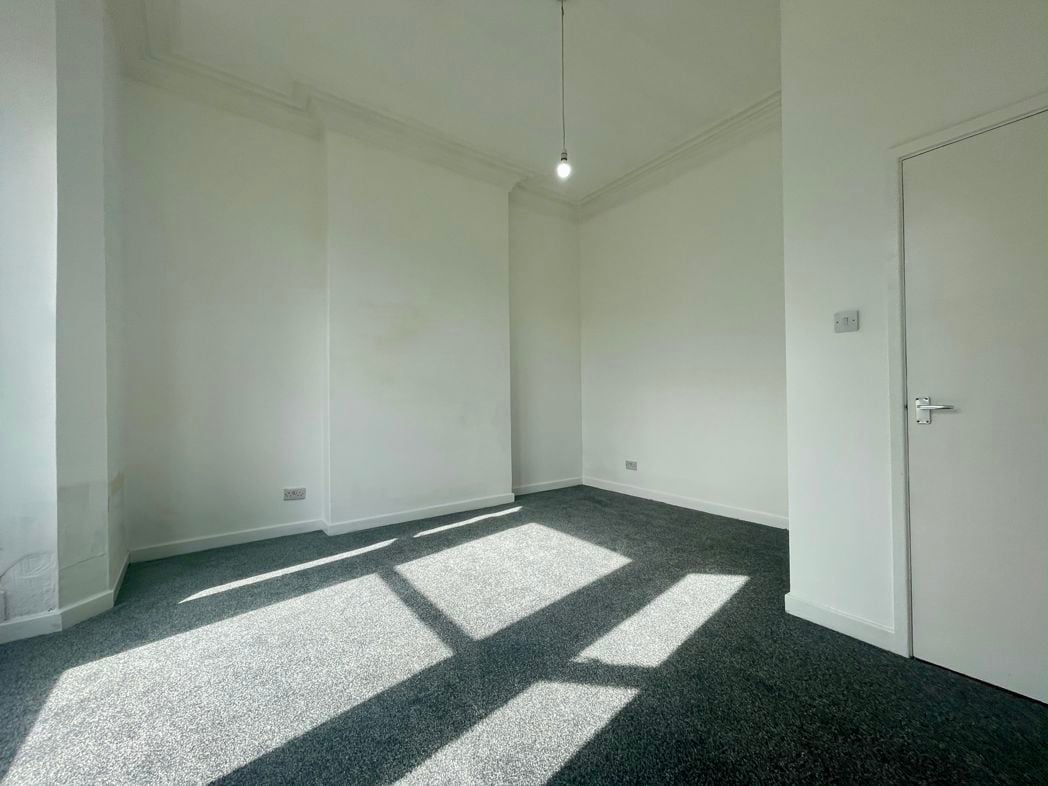 Property image 5 of 16