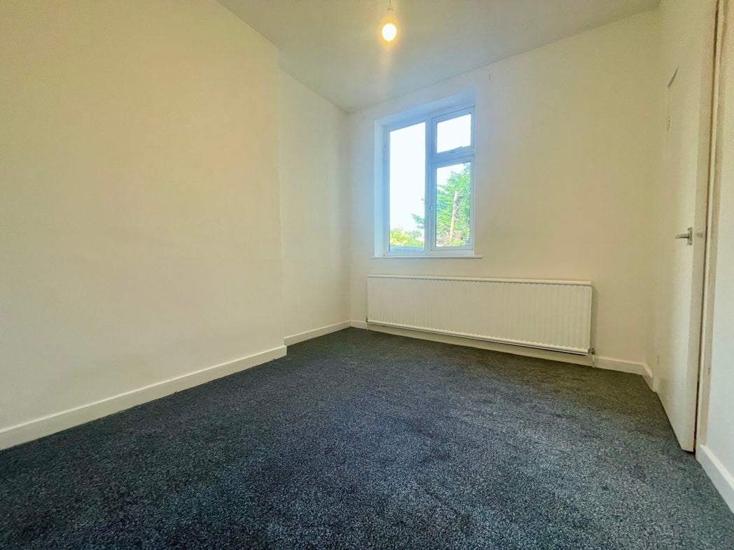 Property image 8 of 16