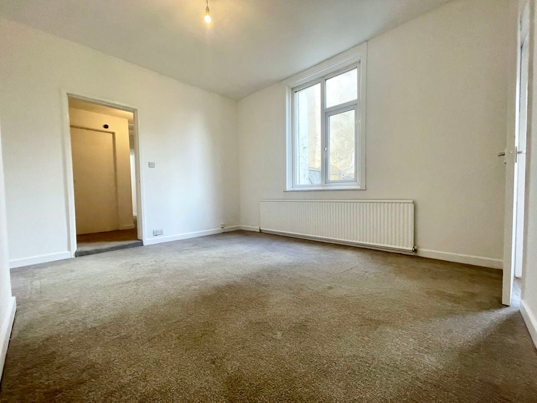 Property image 10 of 16
