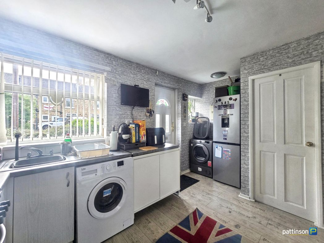 Property image 8 of 16