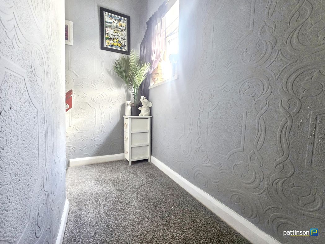 Property image 11 of 16