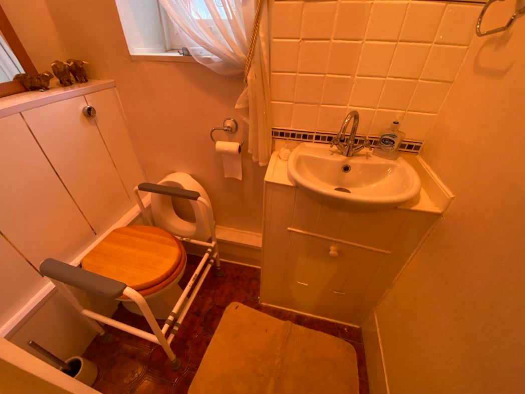 Property image 9 of 18