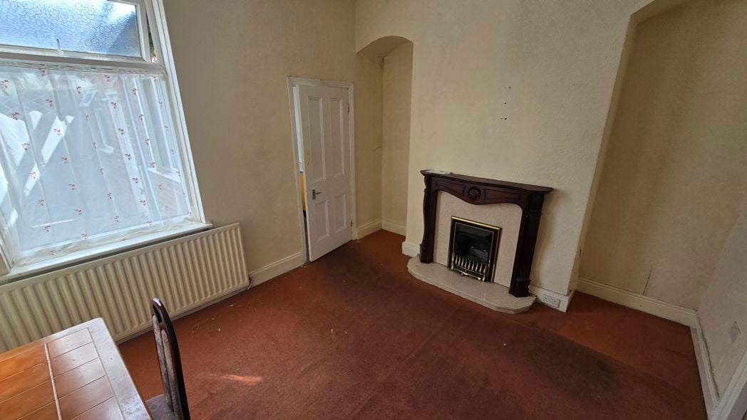 Property image 2 of 14