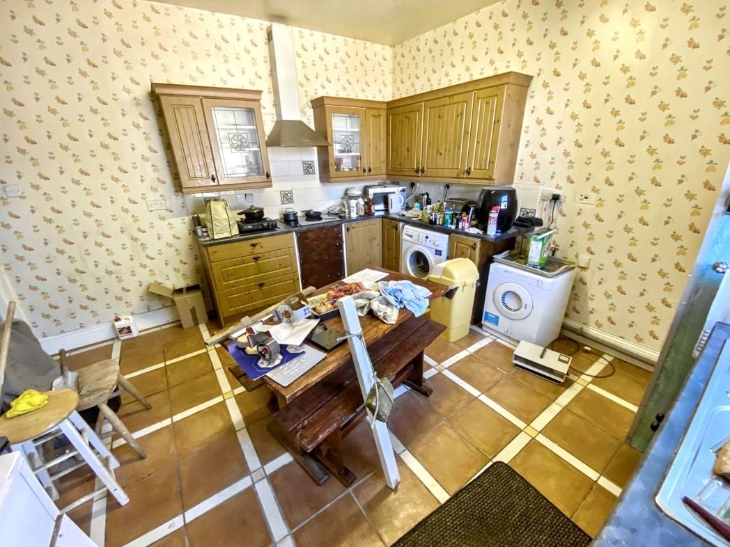 Property image 3 of 11