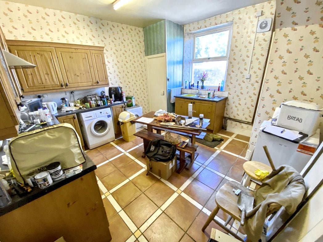 Property image 4 of 11