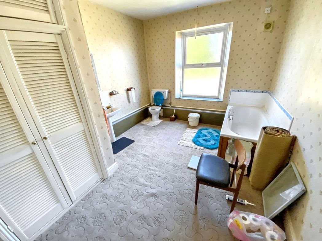 Property image 6 of 11