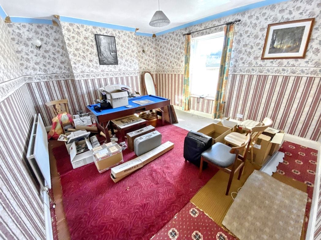 Property image 8 of 11